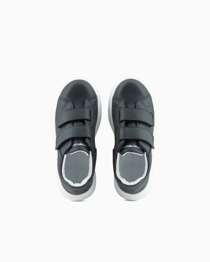 Leather sneakers