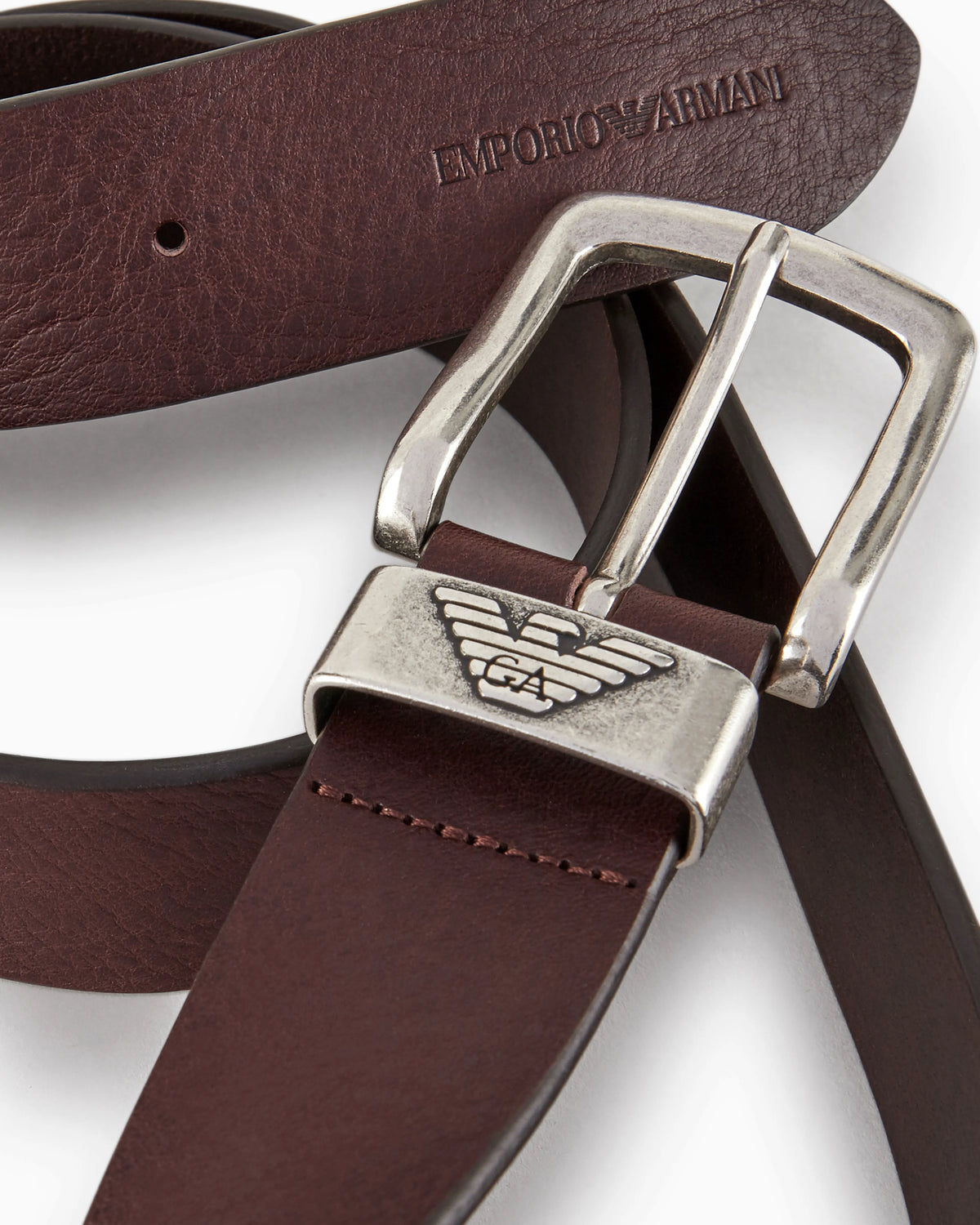 Leather belt with logo buckle